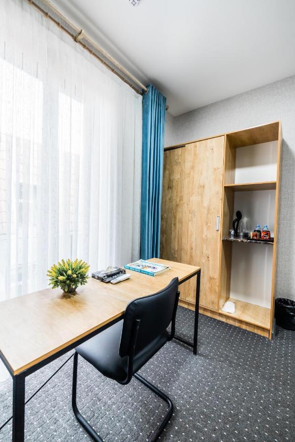 Bobur Hotel Tachkent Extérieur photo